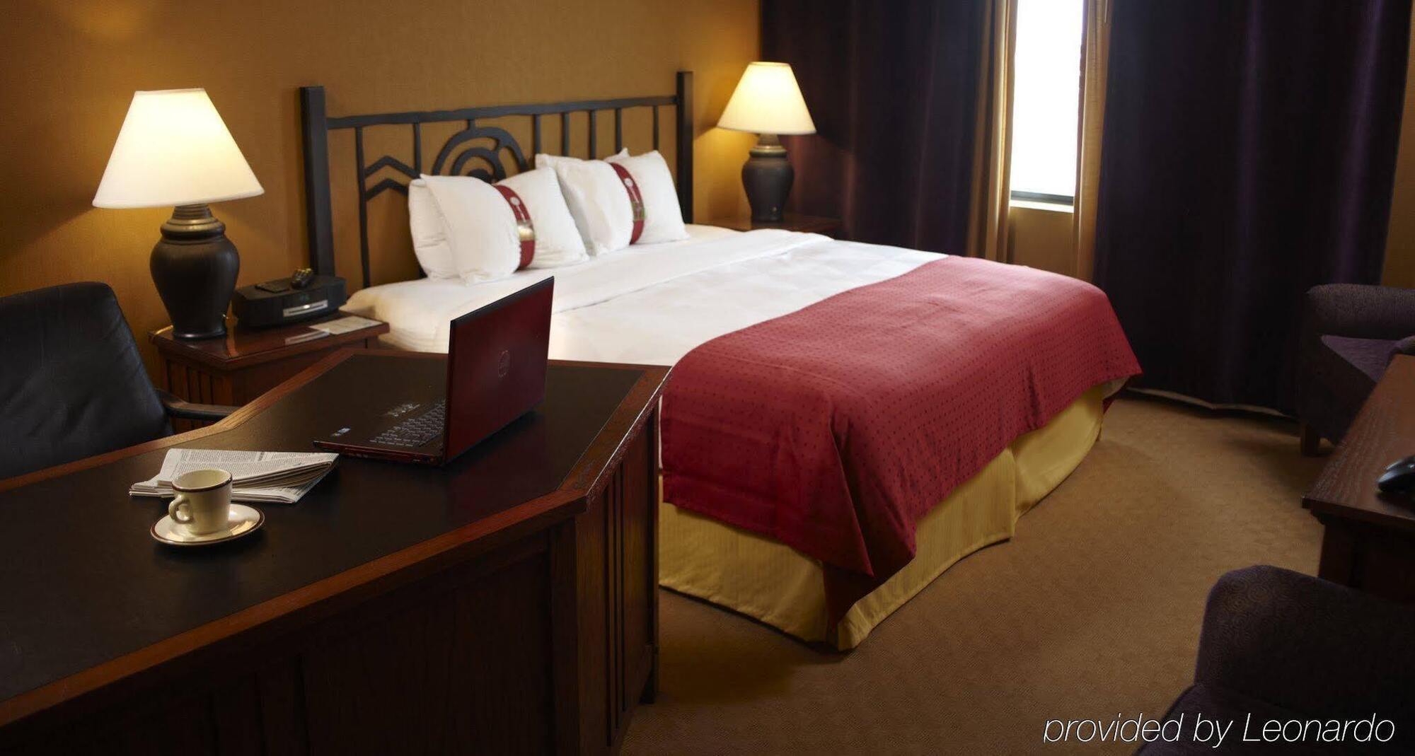 Holiday Inn Hotel Pewaukee-Milwaukee West, An Ihg Hotel Kültér fotó